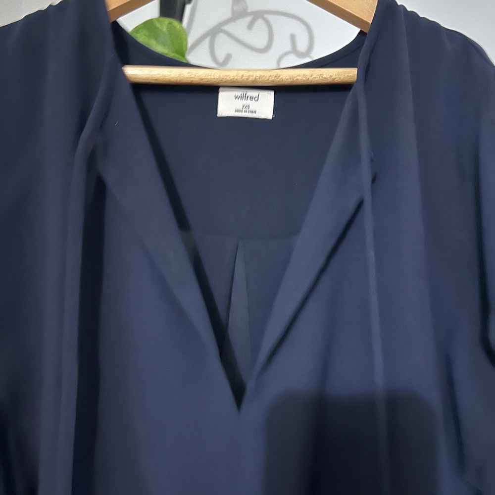 Elegant Navy Ruffle Dress - Picture 4 of 4